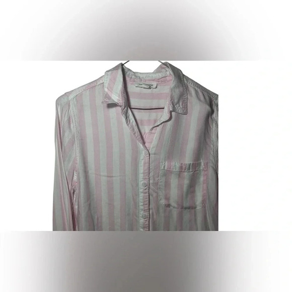 Ladies Button-Up - Picture 4 of 5